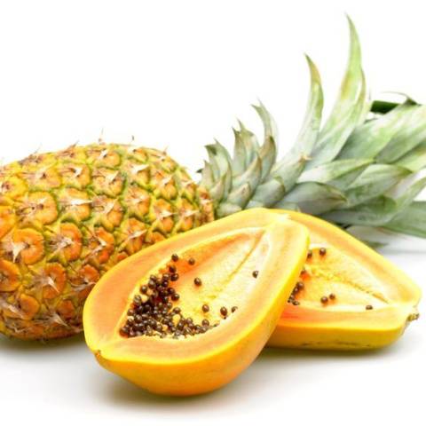 Ananas und Papaya